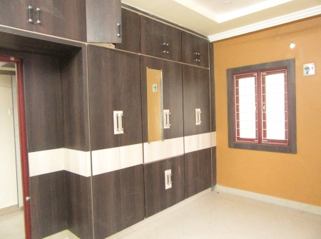 2) Li Id : 118 - Childrens Bedroom.JPG